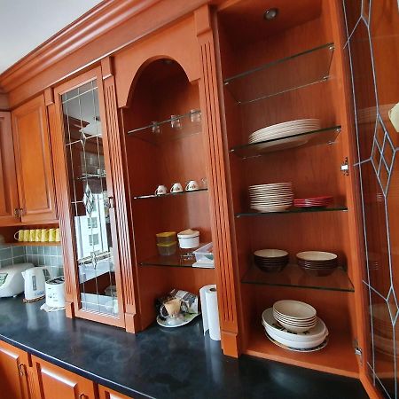 Marina Court Luxury Penthouse Aparthotel Kota Kinabalu Eksteriør bilde