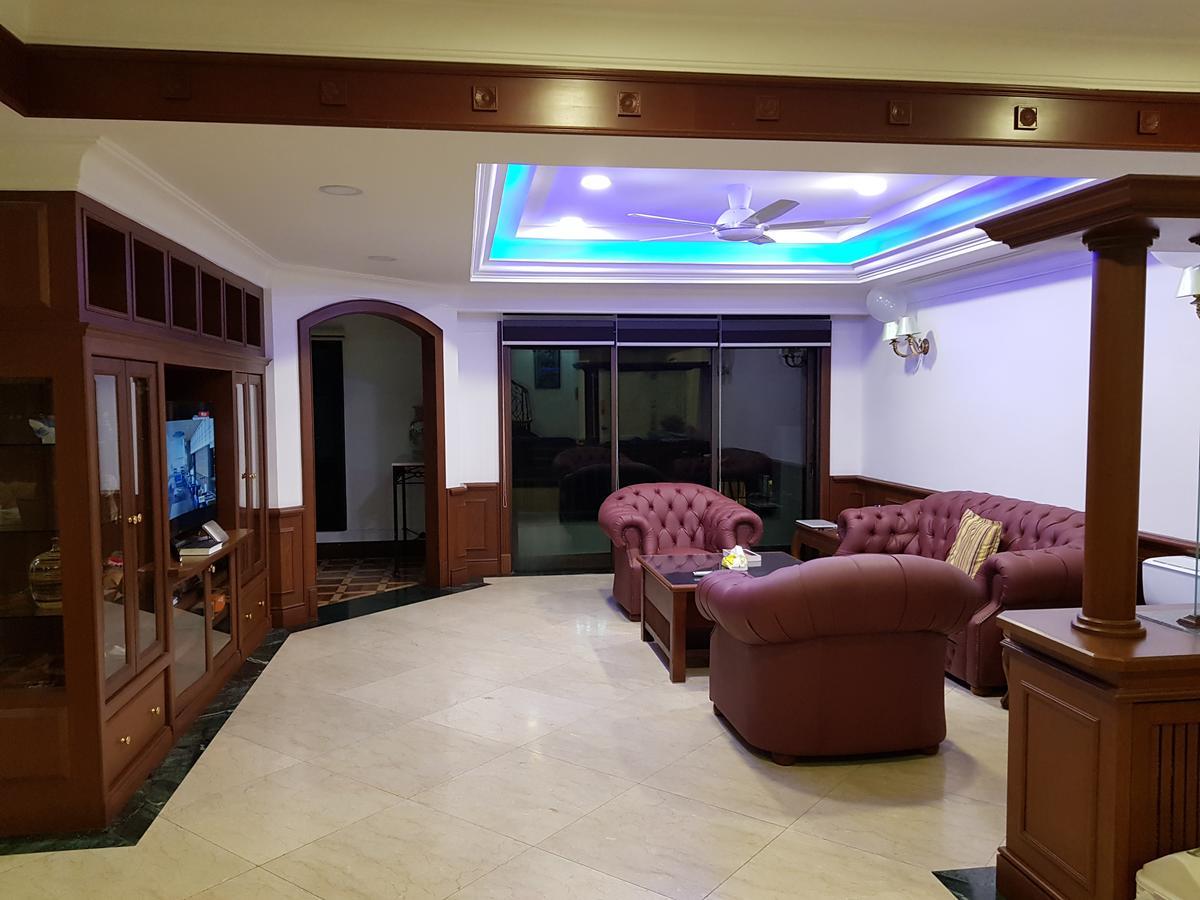 Marina Court Luxury Penthouse Aparthotel Kota Kinabalu Eksteriør bilde