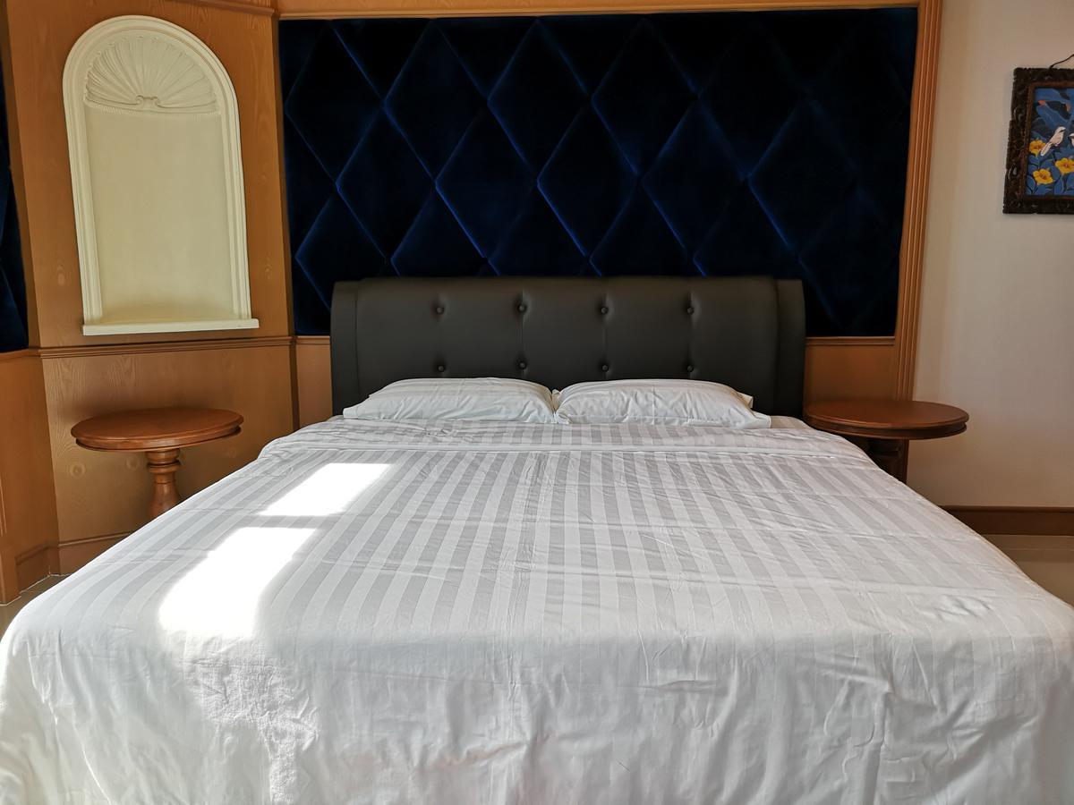 Marina Court Luxury Penthouse Aparthotel Kota Kinabalu Eksteriør bilde