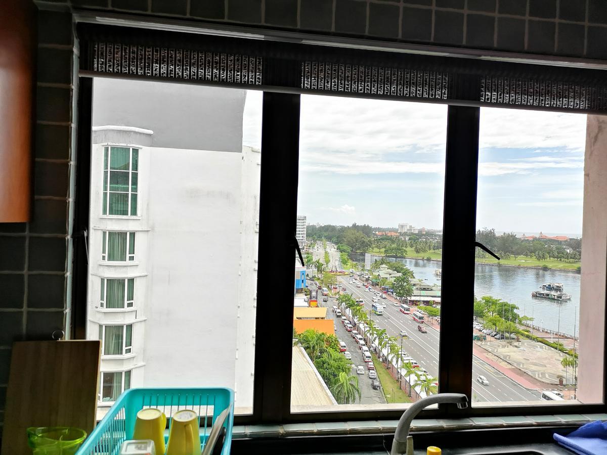 Marina Court Luxury Penthouse Aparthotel Kota Kinabalu Eksteriør bilde