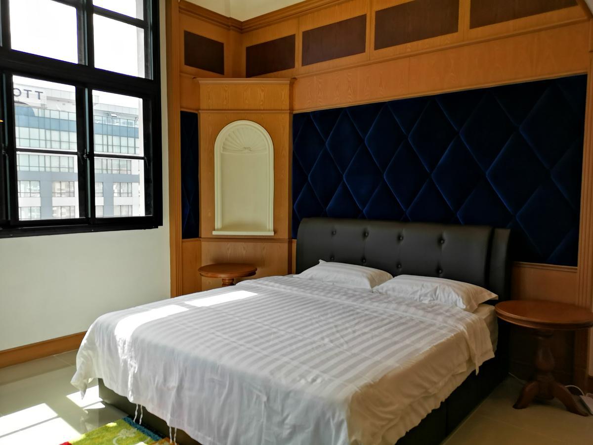 Marina Court Luxury Penthouse Aparthotel Kota Kinabalu Eksteriør bilde