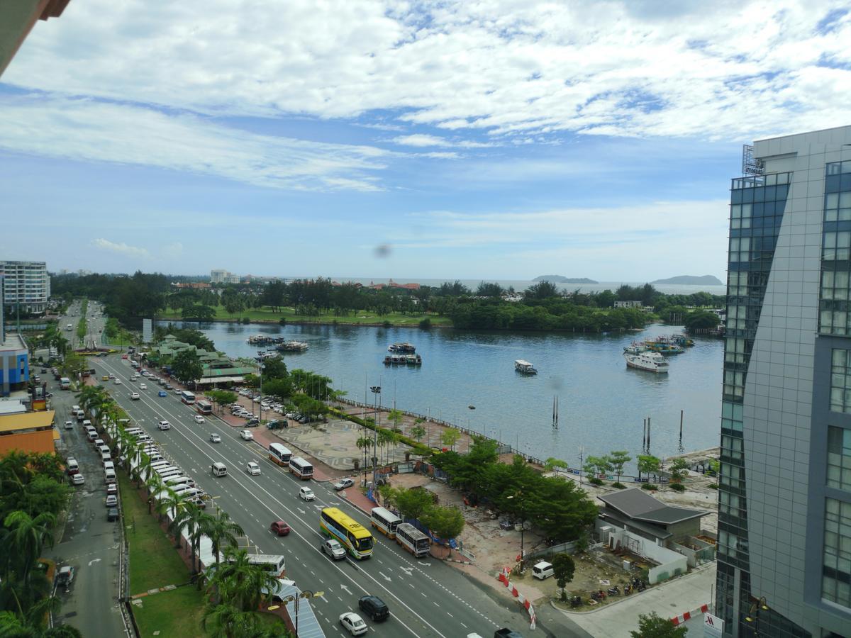 Marina Court Luxury Penthouse Aparthotel Kota Kinabalu Eksteriør bilde