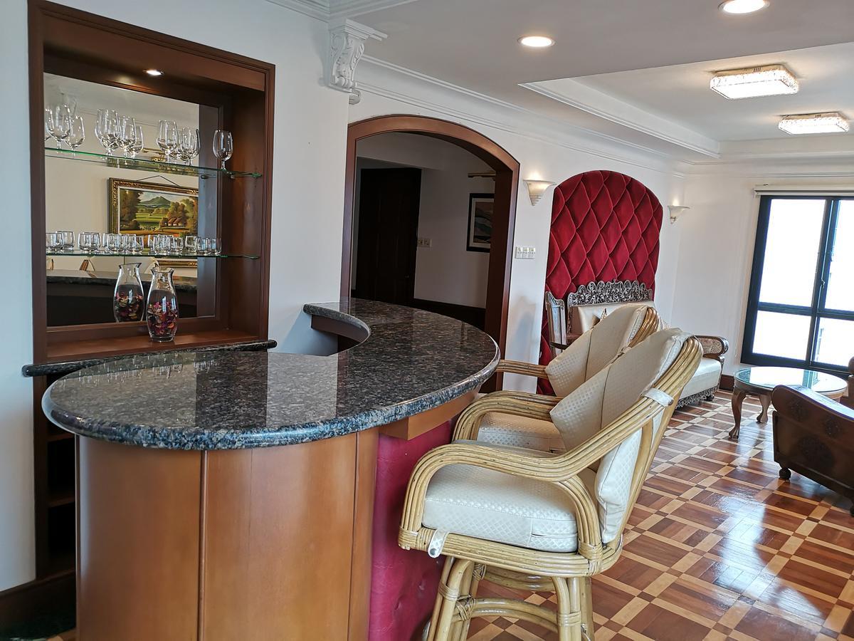 Marina Court Luxury Penthouse Aparthotel Kota Kinabalu Eksteriør bilde