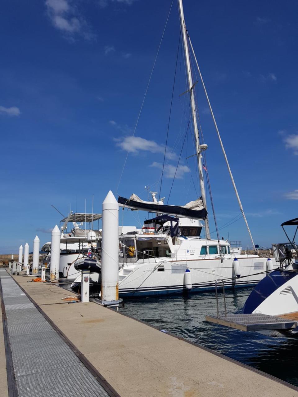 Marina Court Luxury Penthouse Aparthotel Kota Kinabalu Eksteriør bilde